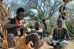 masaïs et bushmen hadzabe