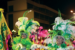 un carnaval et une île spectaculaire