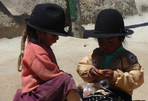 l'equateur en famille : un pied dans chaque hémisphère