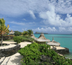 au paradise cove, l'hébergement est offert à l'accompagnant !