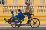 tuk tuk et pagodes - le cambodge avec vos enfants