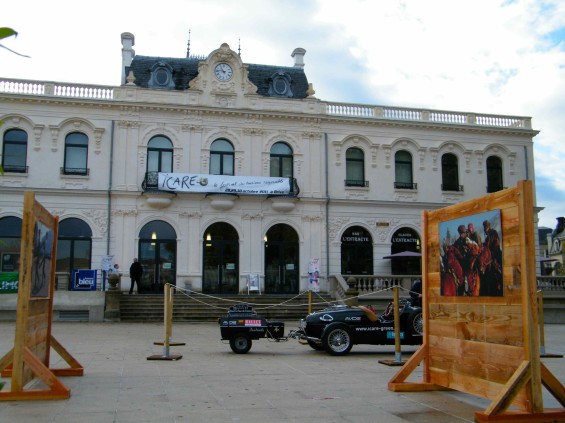 Le théatre de Brive et le village atypique