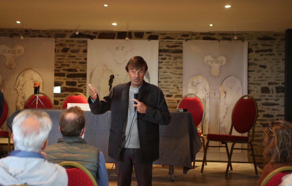Nicolas Hulot à la conférence "Agir pour la planète" le 17 octobre 2020, organisée par la Fondation du Mont-Saint-Michel au Prieuré d'Ardevon