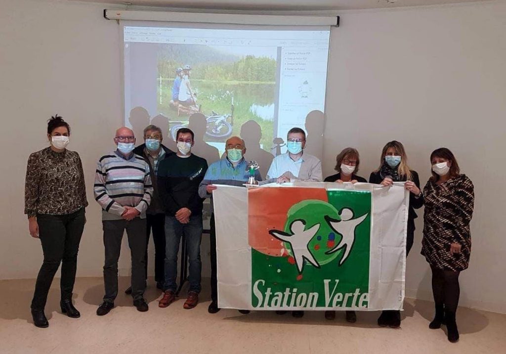 Réunion de terrain de membres de la Fédération des Stations Vertes dans les Vosges
