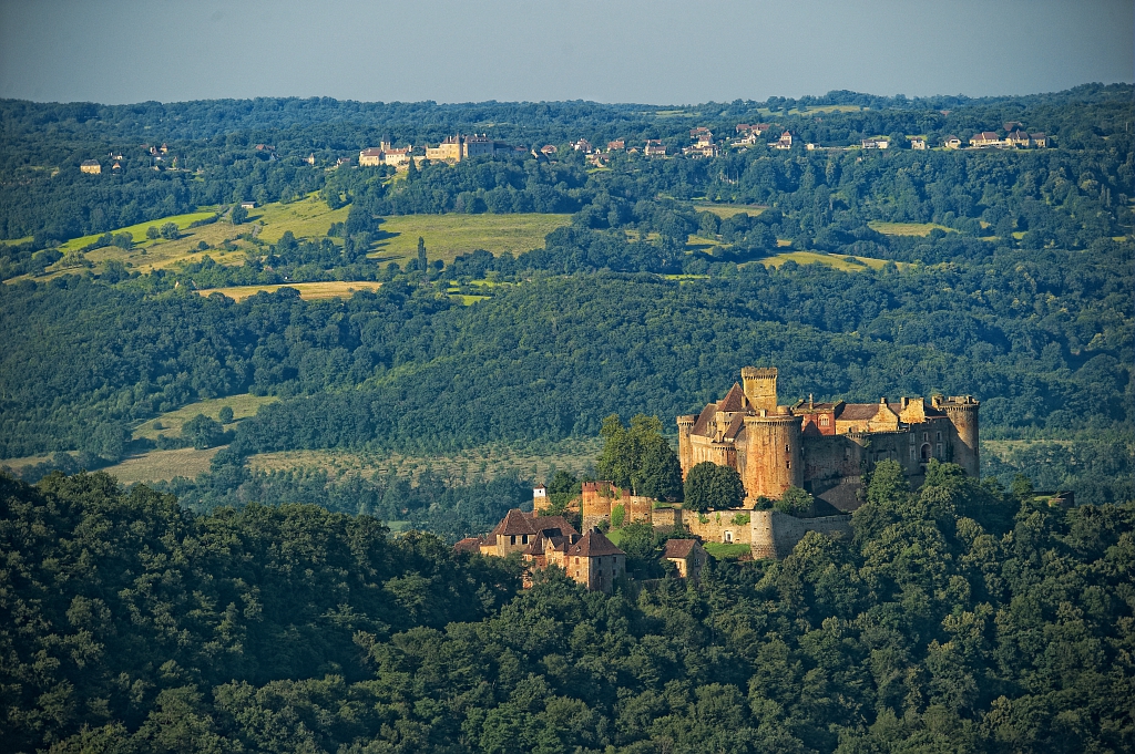 Chateau de Castelnau Loubressac, photo prise par Dominique VIET - CRT Occitanie