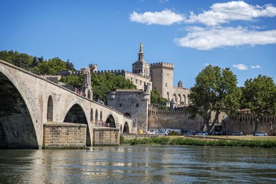 SUr le pont d'Avignon