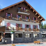 hotel chalet suisse